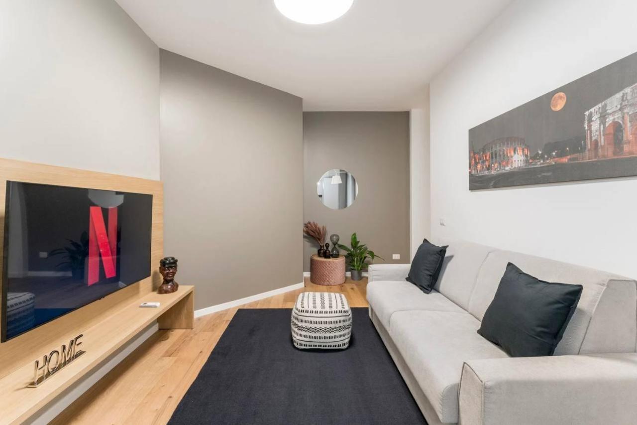 Cavallini Flat, Historic Center Of Apartamento Roma